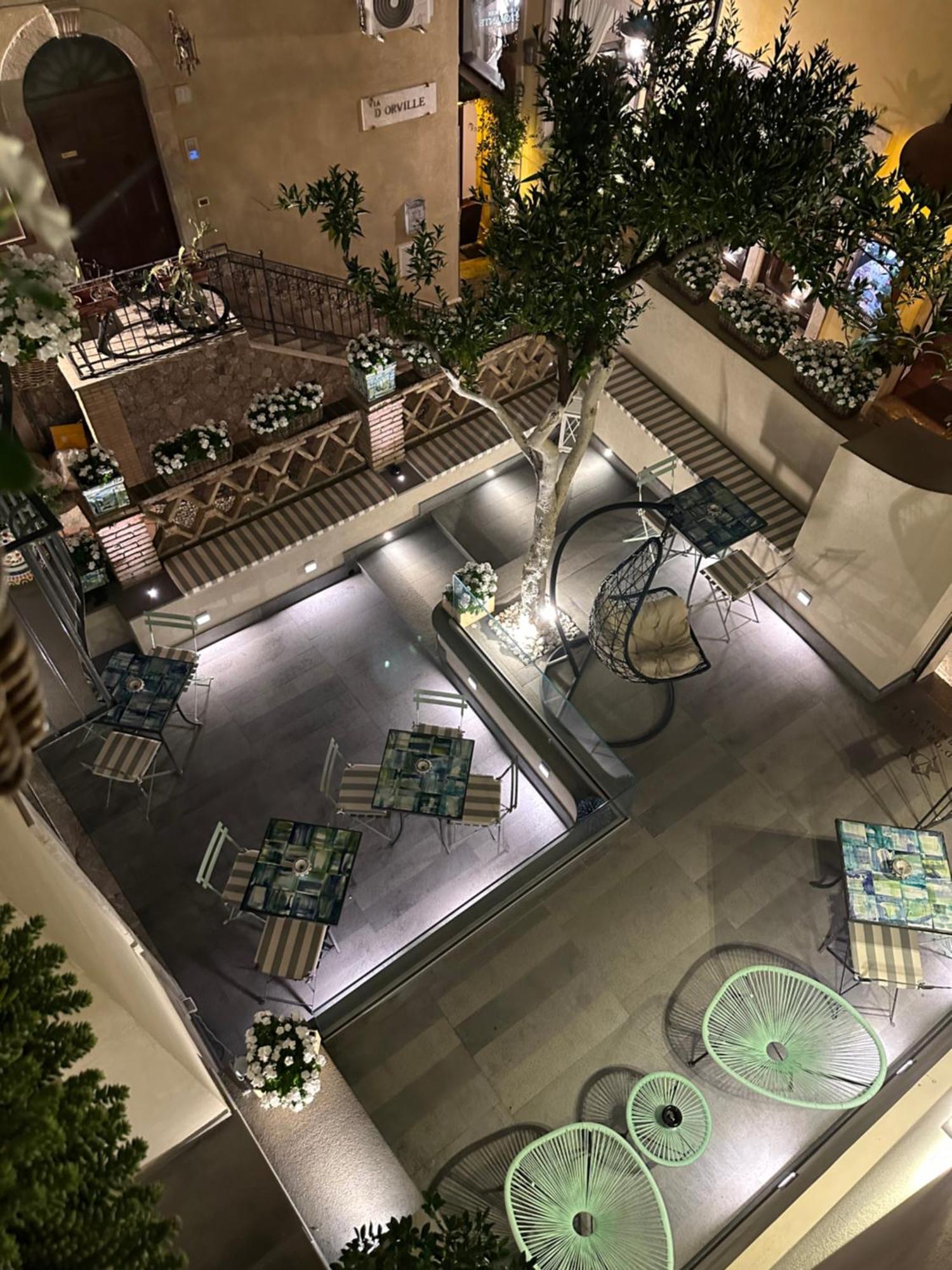 Villa D'Orville Luxury Suites Taormina Exterior photo