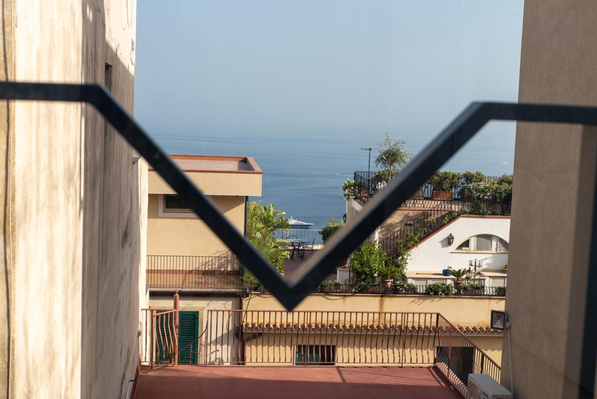 Villa D'Orville Luxury Suites Taormina Exterior photo