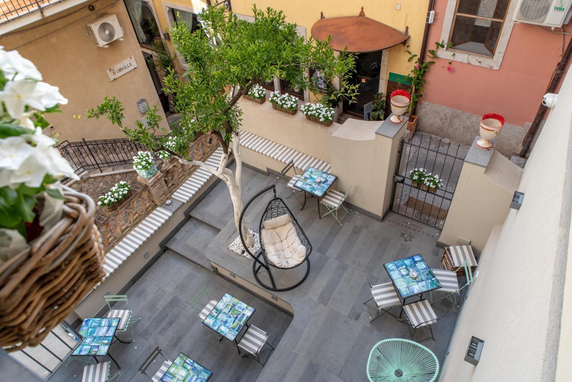 Villa D'Orville Luxury Suites Taormina Exterior photo