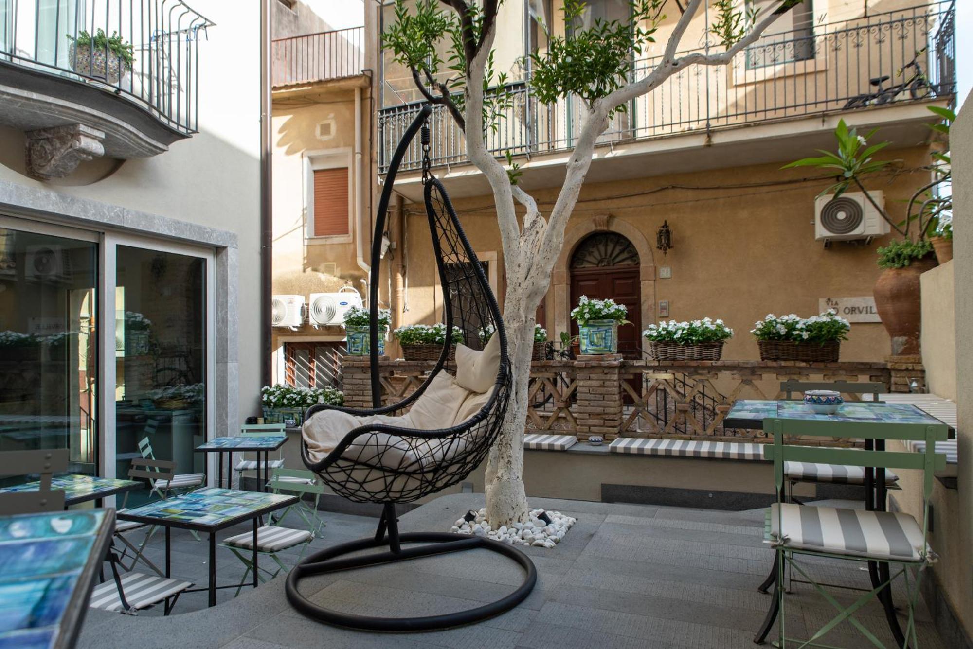 Villa D'Orville Luxury Suites Taormina Exterior photo