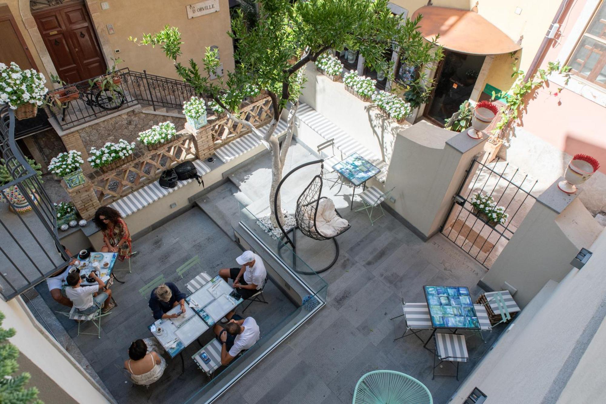Villa D'Orville Luxury Suites Taormina Exterior photo