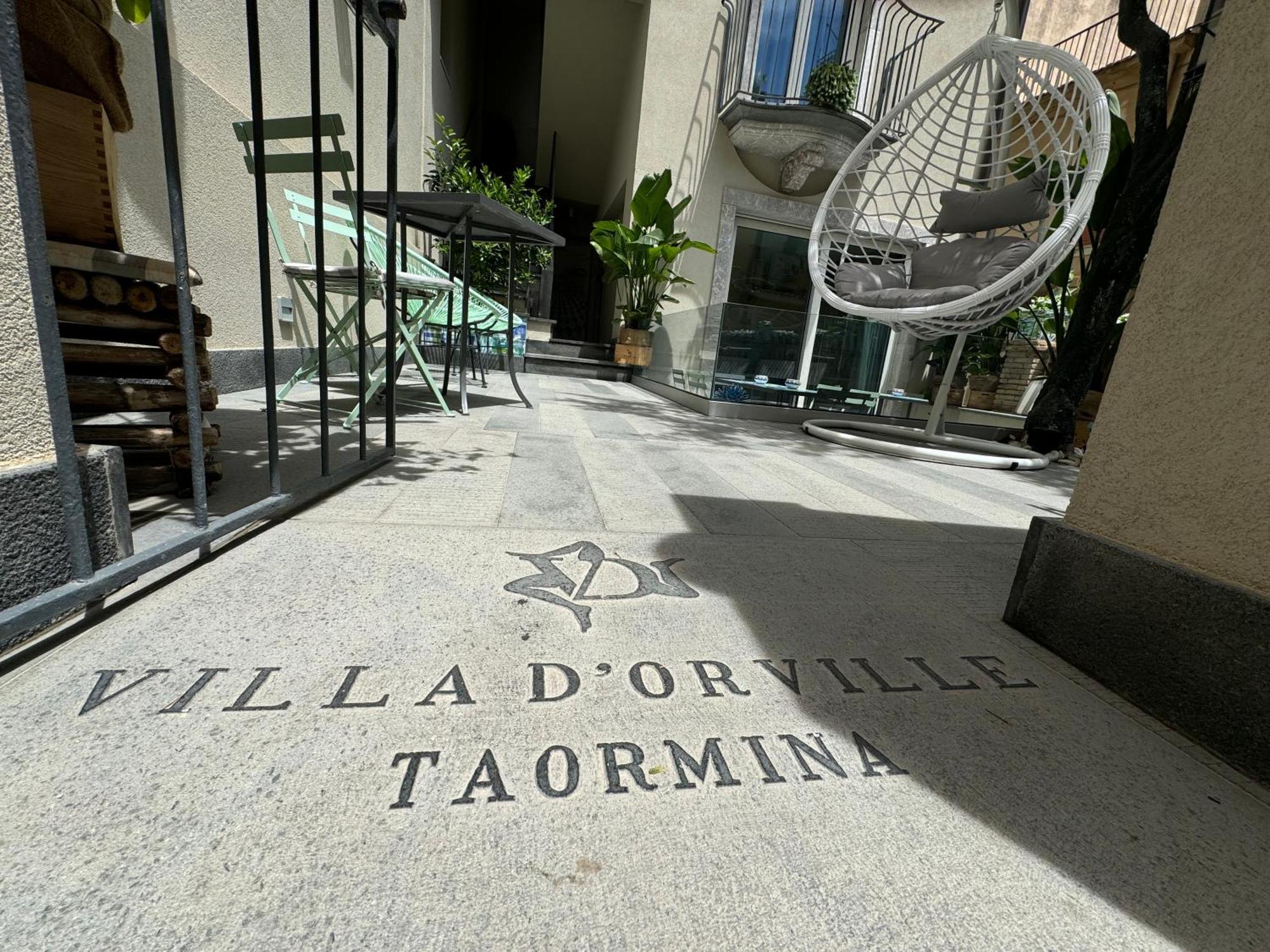 Villa D'Orville Luxury Suites Taormina Exterior photo